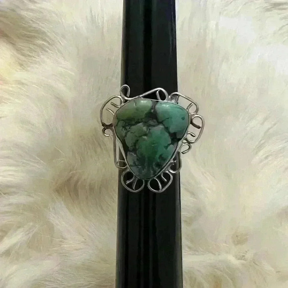 Vintage Turquoise Sterling Silver Ring - Picture 1 of 11